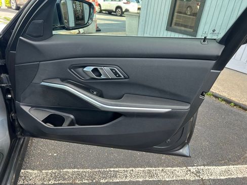Used 2020 BMW 330i Sedan w/ Driving Assistance Package RWD image 33