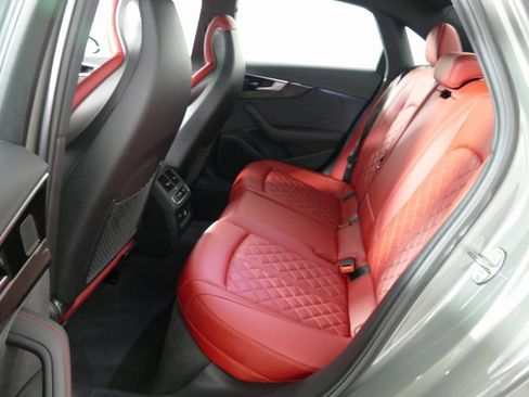 Used 2024 Audi S4 Premium Plus w/ Premium Plus Package image 32