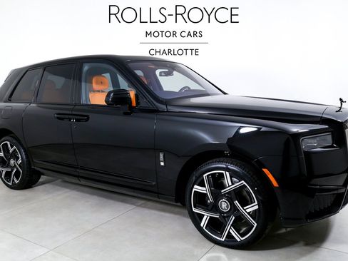Certified 2026 Rolls-Royce Cullinan Black Badge AWD/4WD image 5