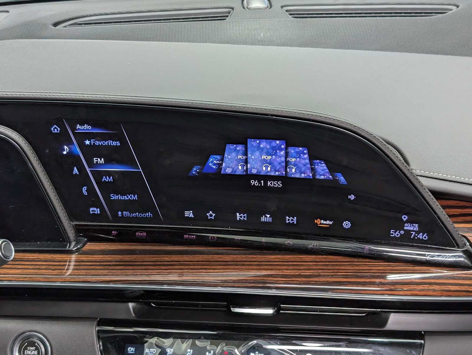 Used 2023 Cadillac Escalade Premium Luxury AWD/4WD image 20