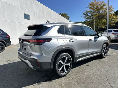 New 2025 Volkswagen Tiguan SE image 5