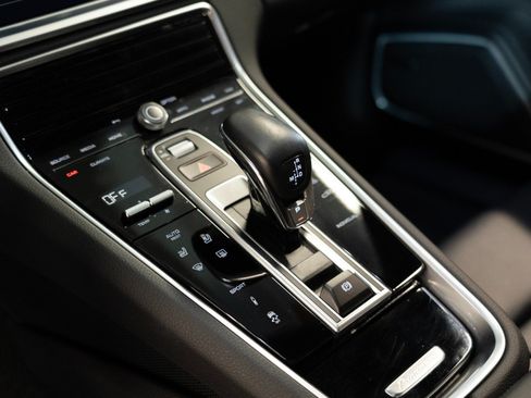 Certified 2023 Porsche Panamera 4 Platinum Edition AWD/4WD image 22