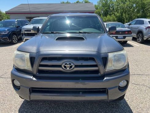 Used 2010 Toyota Tacoma 4x4 Access Cab V6 image 3