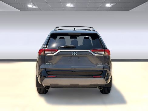 Used 2021 Toyota RAV4 XSE AWD/4WD image 10