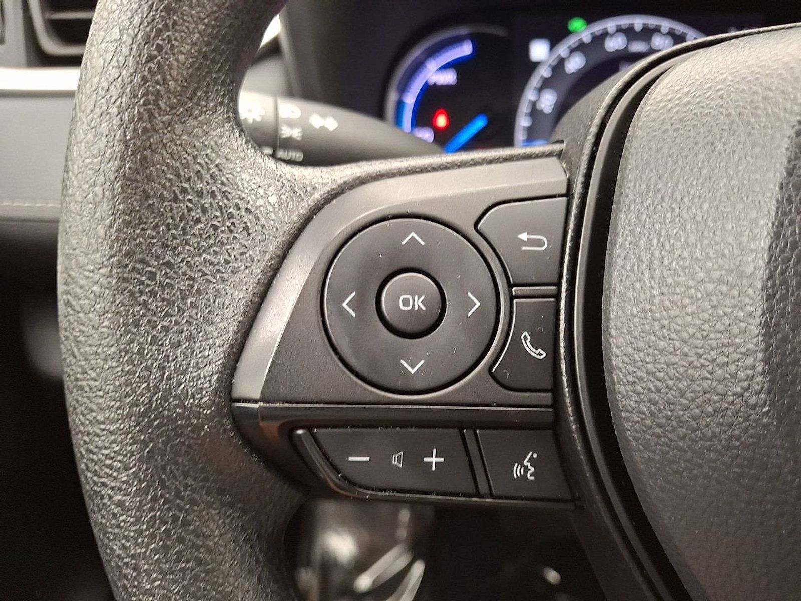 Certified 2025 Toyota RAV4 XLE AWD/4WD image 21