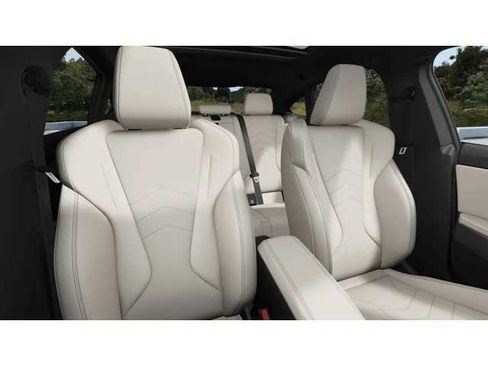 Used 2025 BMW M235i xDrive w/ Premium Package AWD/4WD image 21