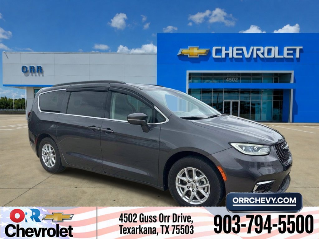 Used 2022 Chrysler Pacifica Touring-L FWD image 1