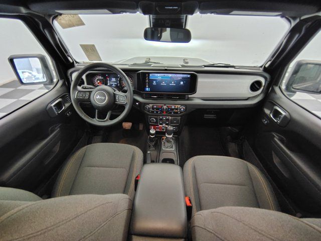 Used 2025 Jeep Gladiator Sport AWD/4WD image 2