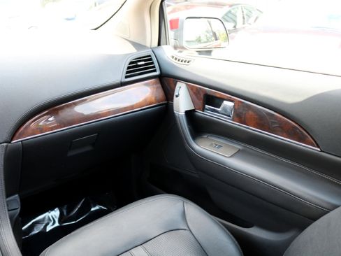 Used 2015 Lincoln MKX Luxury Package w/ Walnut Swirl Wood Package image 34