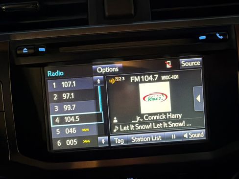 Used 2016 Toyota 4Runner SR5 image 18