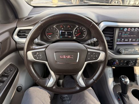 Used 2019 GMC Acadia SLT image 13