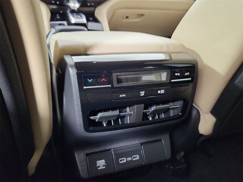 Used 2023 Acura MDX Technology image 13