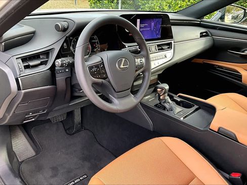Used 2023 Lexus ES 350 image 17