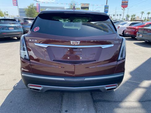 Used 2022 Cadillac XT5 Premium Luxury w/ Technology Package FWD image 7