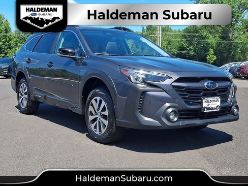 Used 2023 Subaru Outback Premium AWD/4WD image 1