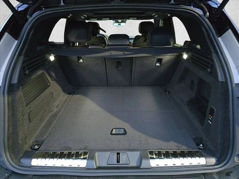 New 2026 Land Rover Range Rover Sport Dynamic SE image 13