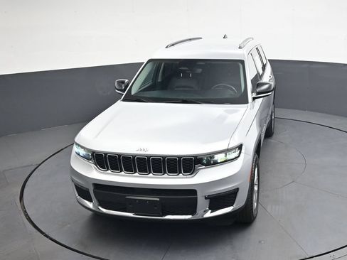 Used 2023 Jeep Grand Cherokee L Limited AWD/4WD image 42