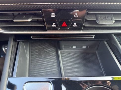 Used 2024 Volkswagen Atlas Cross Sport SEL Premium R-Line image 21