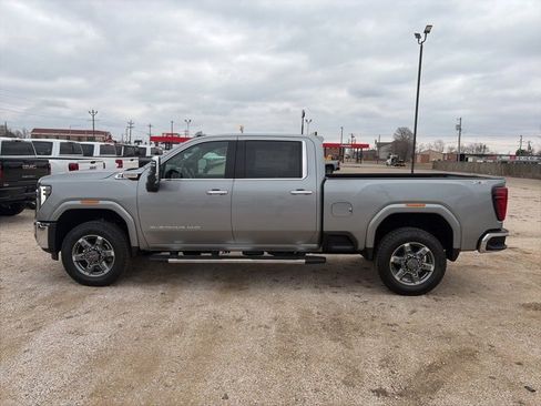 New 2026 GMC Sierra 2500 SLT w/ SLT Premium Package image 3