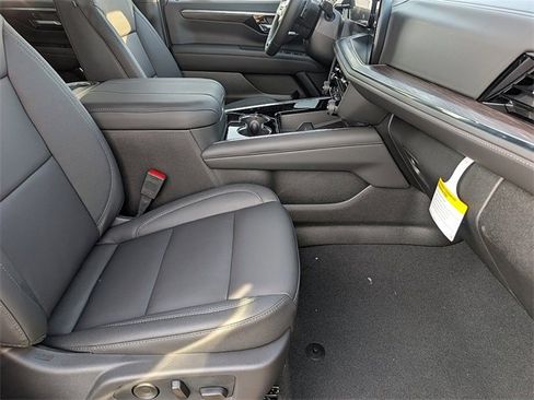 New 2026 Chevrolet Tahoe LT image 12