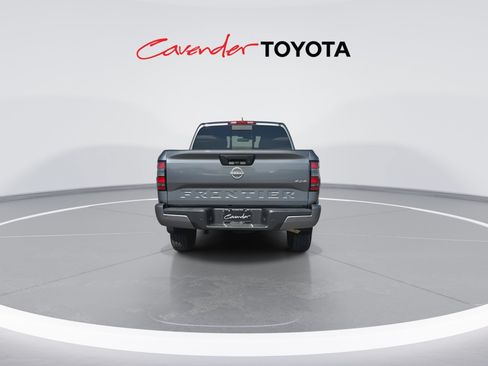 Used 2025 Nissan Frontier SV AWD/4WD image 7