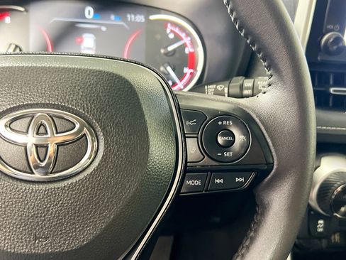 Used 2025 Toyota RAV4 XLE Premium FWD image 19