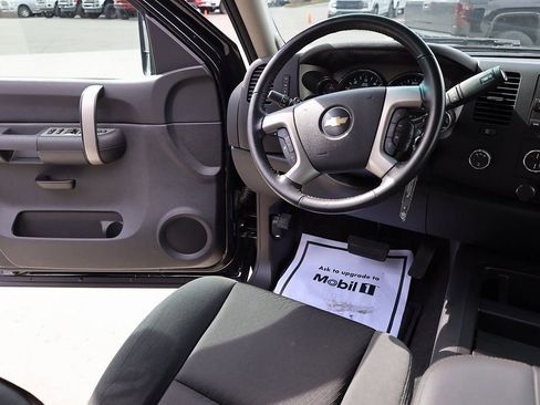 Used 2009 Chevrolet Silverado 2500 W/T AWD/4WD image 19