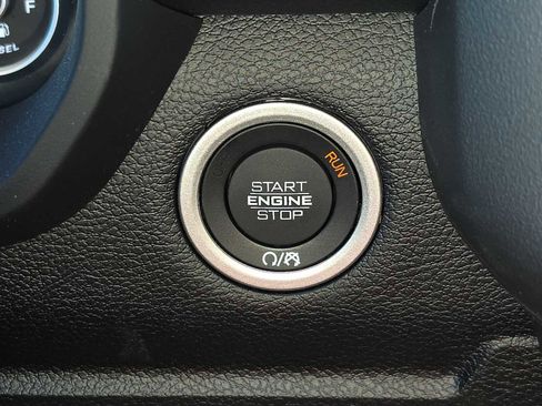 New 2026 RAM 2500 Big Horn AWD/4WD image 18