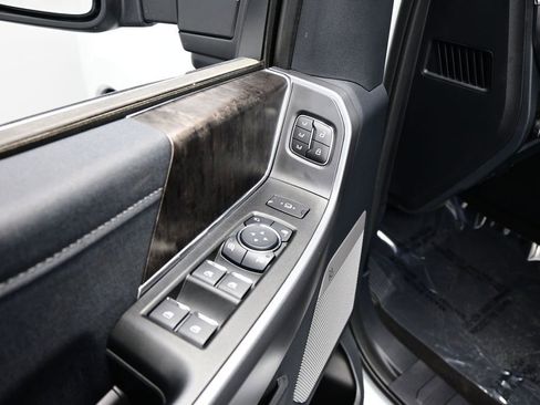Used 2025 Ford F250 Lariat w/ Chrome Package AWD/4WD image 10