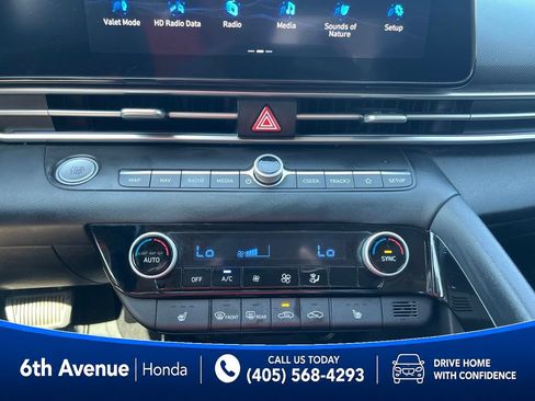 Used 2022 Hyundai Elantra Limited FWD image 31