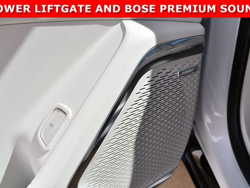 Used 2024 GMC Acadia Denali w/ Super Cruise Package image 16