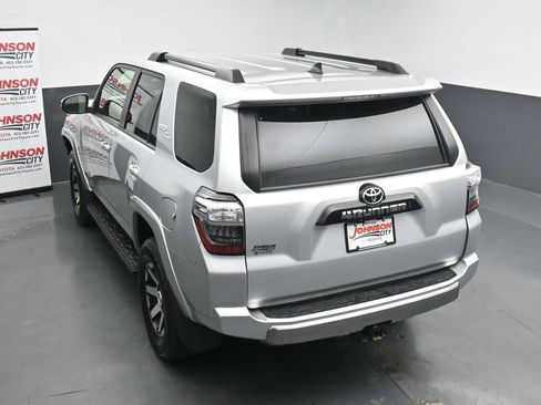 Used 2024 Toyota 4Runner TRD Off-Road Premium AWD/4WD image 28