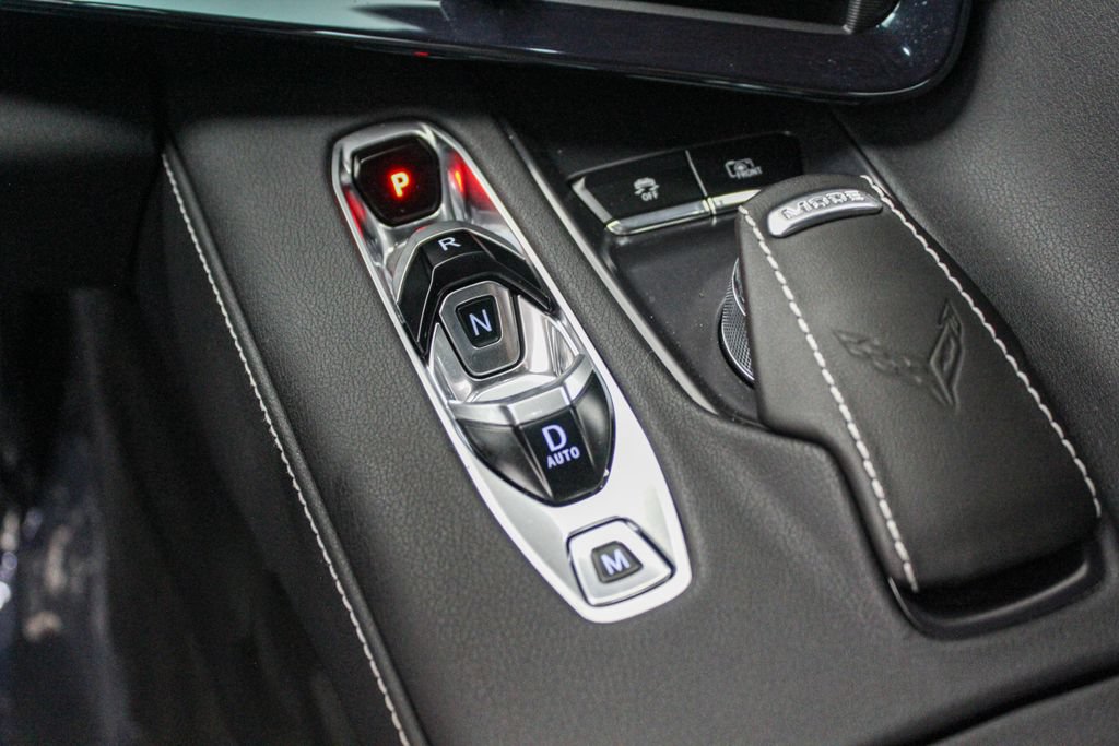 Used 2025 Chevrolet Corvette Stingray Preferred Cpe w/ Stealth Interior Trim Package RWD image 21