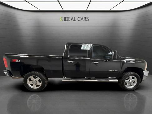 Used 2012 Chevrolet Silverado 2500 LT w/ Interior Plus Package AWD/4WD image 4