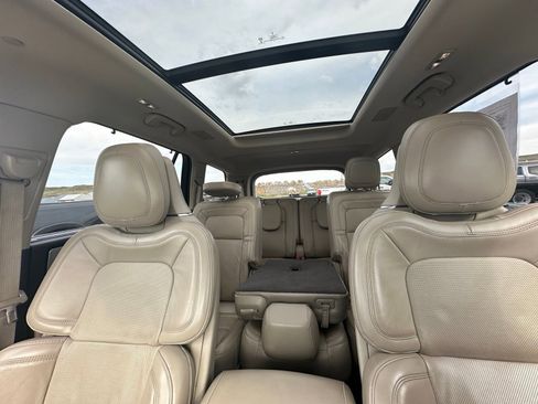 Used 2020 Lincoln Aviator Reserve w/ Equipment Group 202A AWD/4WD image 38
