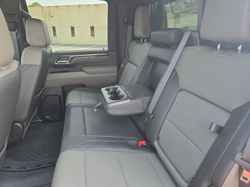 Used 2024 Chevrolet Silverado 2500 ZR2 w/ ZR2 Bison Edition AWD/4WD image 13