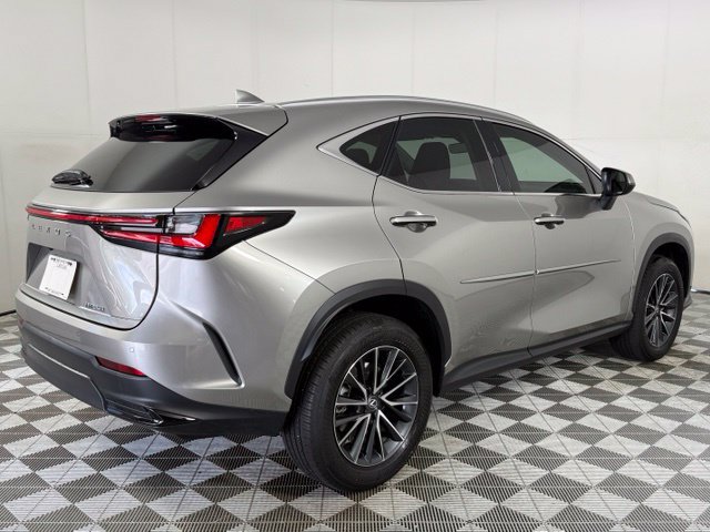Used 2025 Lexus NX 250 FWD w/ Accessory Package (P2) image 9