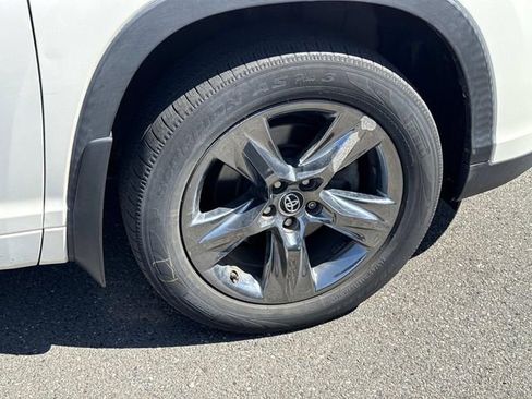 Used 2018 Toyota Highlander Limited Platinum AWD/4WD image 7