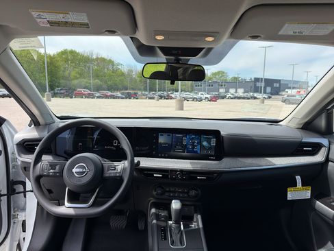 New 2026 Nissan Kicks SV AWD/4WD image 28
