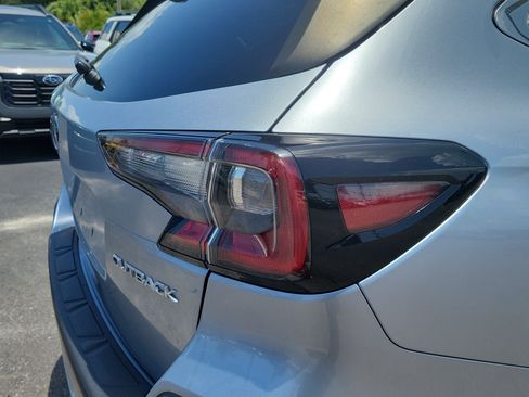 Used 2020 Subaru Outback Limited AWD/4WD image 11