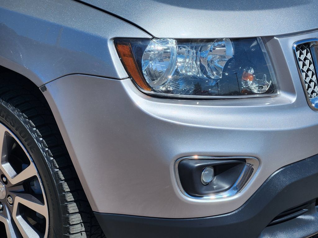 Used 2017 Jeep Compass High Altitude FWD image 27