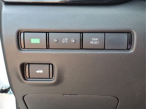 Certified 2025 Nissan Sentra SV w/ All-Weather Package FWD image 23