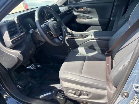 Used 2026 Toyota Crown Signia AWD/4WD image 10