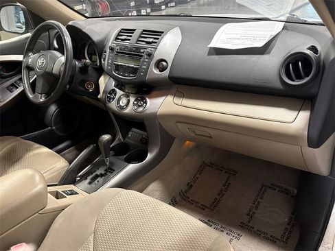 Used 2006 Toyota RAV4 Limited image 15