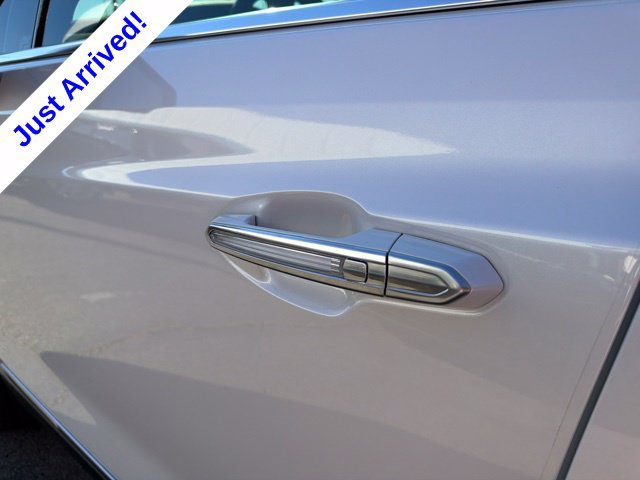 Used 2026 Cadillac XT5 Premium Luxury w/ LPO, Floor Liner Package FWD image 17