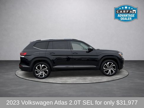 Used 2023 Volkswagen Atlas SEL AWD/4WD image 2
