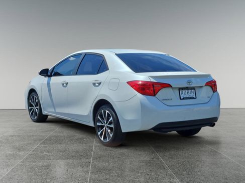 Used 2017 Toyota Corolla SE w/ Carpet Mat Package (TMS) FWD image 5