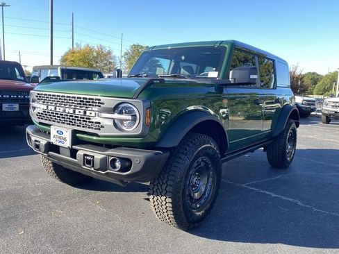 New 2025 Ford Bronco Badlands image 7