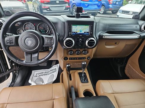 Used 2012 Jeep Wrangler Unlimited Sahara w/ Dual Top Group AWD/4WD image 22