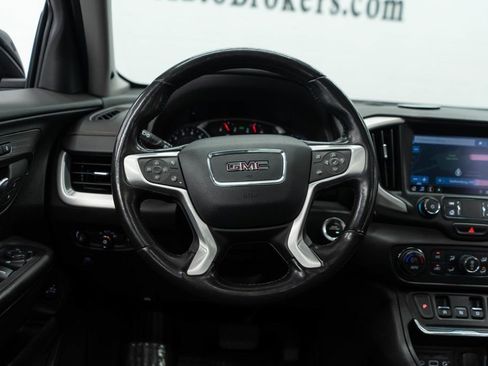 Used 2020 GMC Terrain SLT w/ Preferred Package image 16